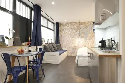 Cuisine ou kitchenette dans l'établissement Amazing Comfy Studio - Canal Saint Martin