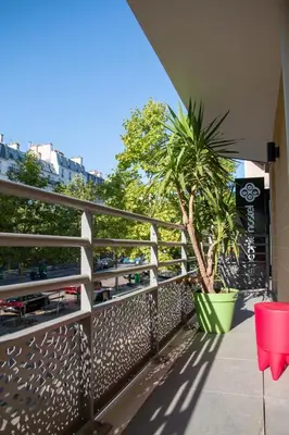 Balcon ou terrasse dans l'établissement The People - Paris Bercy