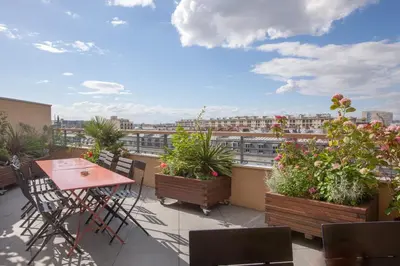 Balcon ou terrasse dans l'établissement The People - Paris Bercy