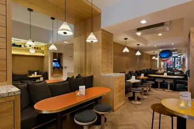 Restaurant ou autre lieu de restauration dans l'établissement Oh la la ! Hotel Bar Paris Bastille