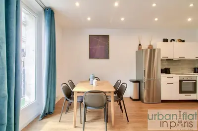Cuisine ou kitchenette dans l'établissement 24 - Luxury Home in Paris Montorgueil