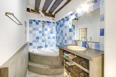 Salle de bains dans l'établissement LUXURY LOFT CENTER OF PARIS