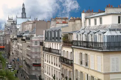 Vue générale sur Paris ou vue de la ville depuis l'hôtel
