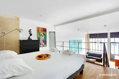 Un ou plusieurs lits dans un hébergement de l'établissement Elegant apartment - 1BR-6P- Grands Boulevards