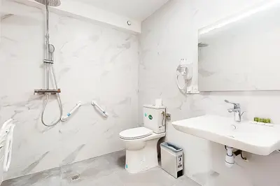 Salle de bains dans l'établissement Hôtel de Ménilmontant
