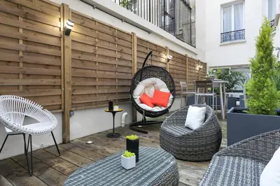 Coin salon dans l'établissement Hotel Magenta 38 by Happyculture