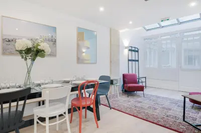 Coin salon dans l'établissement Loft Design - 8 guests - Heart of Paris