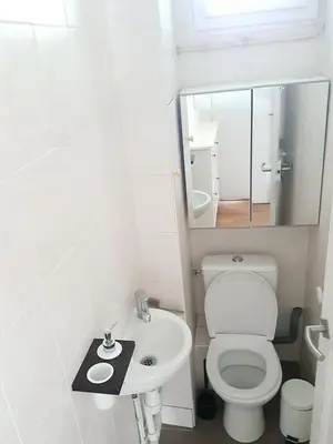 Salle de bains dans l'établissement Malakoff Grand apartment