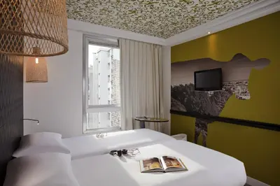 Un ou plusieurs lits dans un hébergement de l'établissement ibis Styles Paris Buttes Chaumont