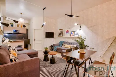 Télévision ou salle de divertissement dans l'établissement 33 - Flat Av des Champs-Élysées