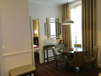 Coin salon dans l'établissement Elysées Union