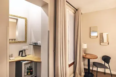 Cuisine ou kitchenette dans l'établissement Best Western Aramis Saint Germain