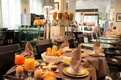 Nourriture dans l'hôtel ou à proximité