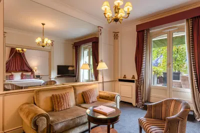 Coin salon dans l'établissement Hôtel Napoleon Paris