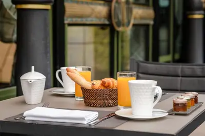 Nourriture dans l'hôtel ou à proximité