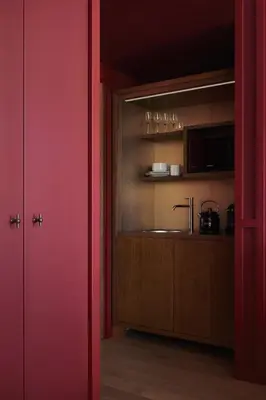Cuisine ou kitchenette dans l'établissement Hôtel Le Ballu