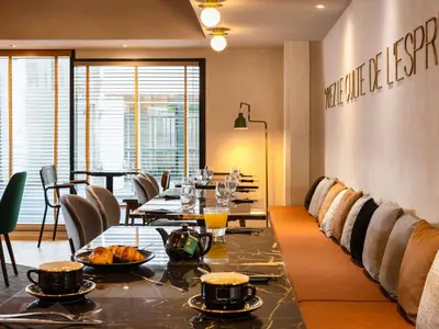 Coin salon dans l'établissement Mercure Paris Montparnasse Pasteur