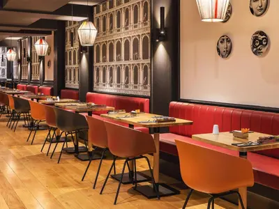 Restaurant ou autre lieu de restauration dans l'établissement New Hotel Roblin
