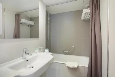 Salle de bains dans l'établissement Hotel Eiffel Capitol