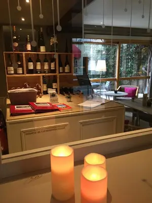 Coin salon dans l'établissement Hotel Dauphin