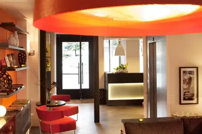 Coin salon dans l'établissement Hôtel Marais Bastille