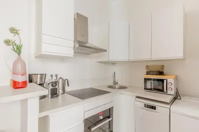 Cuisine ou kitchenette dans l'établissement Balyam Hospitality