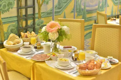 Nourriture dans l'hôtel ou à proximité