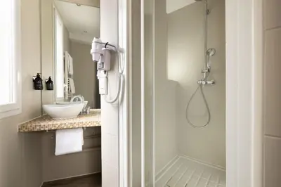 Salle de bains dans l'établissement Hotel Korner Eiffel