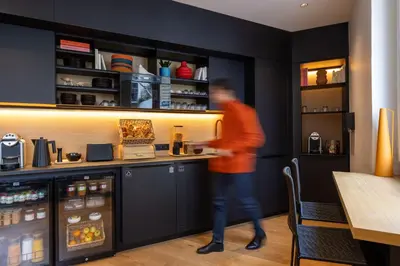 Cuisine ou kitchenette dans l'établissement Hotel Korner Eiffel