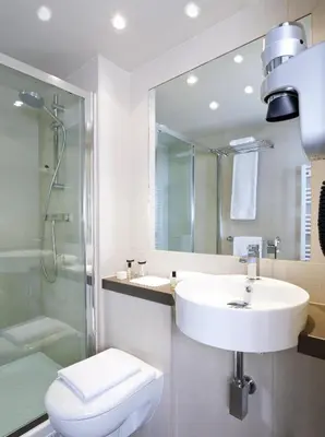 Salle de bains dans l'établissement Hotel de Neuve by Happyculture