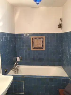 Salle de bains dans l'établissement L'académie de Clémence, Guest House Paris-Roland-Garros