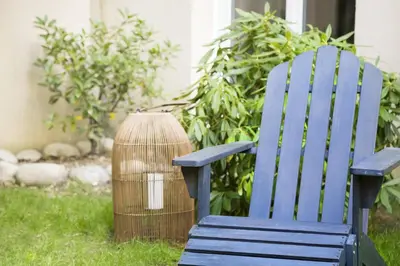 Jardin de l'établissement Hotel Izzy