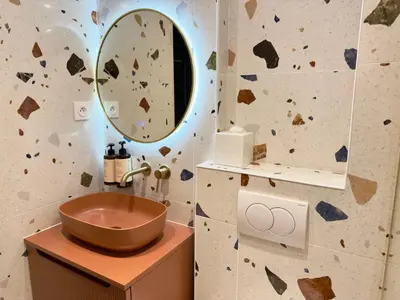 Salle de bains dans l'établissement Hotel Bootcamp