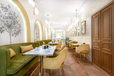 Coin salon dans l'établissement Hotel Claridge Paris