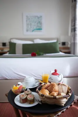 Nourriture dans l'hôtel ou à proximité