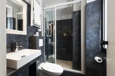 Salle de bains dans l'établissement Prince Monceau