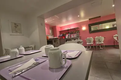 Cuisine ou kitchenette dans l'établissement Timhotel Paris Gare de Lyon