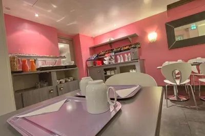 Cuisine ou kitchenette dans l'établissement Timhotel Paris Gare de Lyon