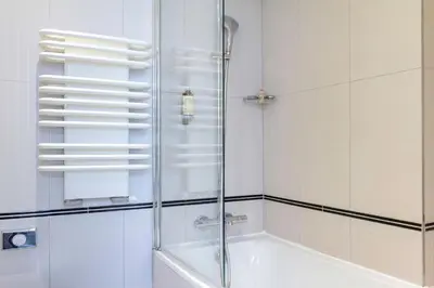 Salle de bains dans l'établissement Bradford Elysées - Astotel