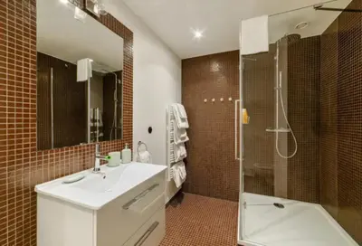 Salle de bains dans l'établissement Beautiful 1 Bedroom Apartment near Eiffel Tower