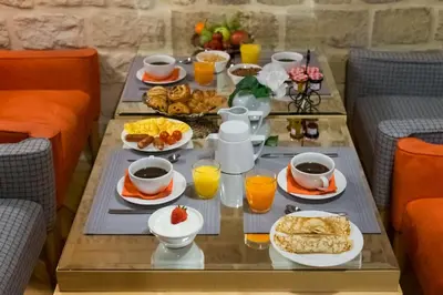 Nourriture dans l'hôtel ou à proximité