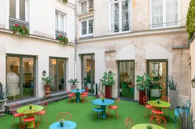 Jardin de l'établissement Hotel Malte - Astotel