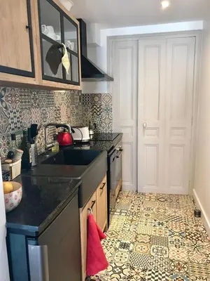 Cuisine ou kitchenette dans l'établissement Appartement Lombards 2 bedroom CityCosy