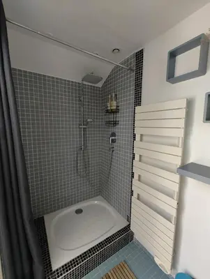 Salle de bains dans l'établissement Atelier d'artiste - Loft with garden center of Paris