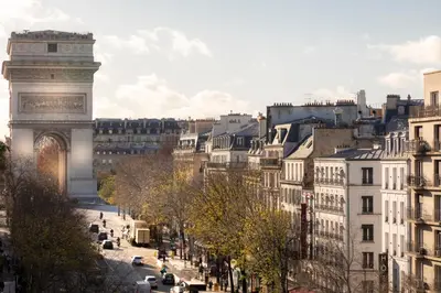 Vue générale sur Paris ou vue de la ville depuis l'hôtel