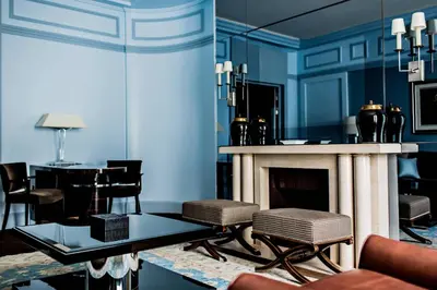 Coin salon dans l'établissement Prince de Galles, un hôtel Luxury Collection, Paris