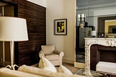 Coin salon dans l'établissement Prince de Galles, un hôtel Luxury Collection, Paris