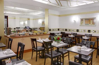 Restaurant ou autre lieu de restauration dans l'établissement Hotel Opéra d'Antin
