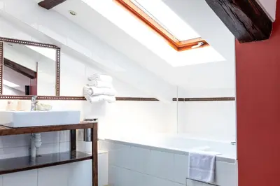 Salle de bains dans l'établissement Porte de Versailles Hotel