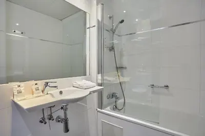 Salle de bains dans l'établissement Hotel Beaugrenelle Tour Eiffel